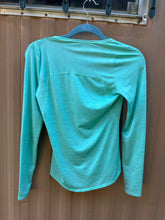 Load image into Gallery viewer, Athleta shirt
