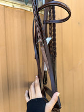 Load image into Gallery viewer, Heritage wide cavesson hunter bridle
